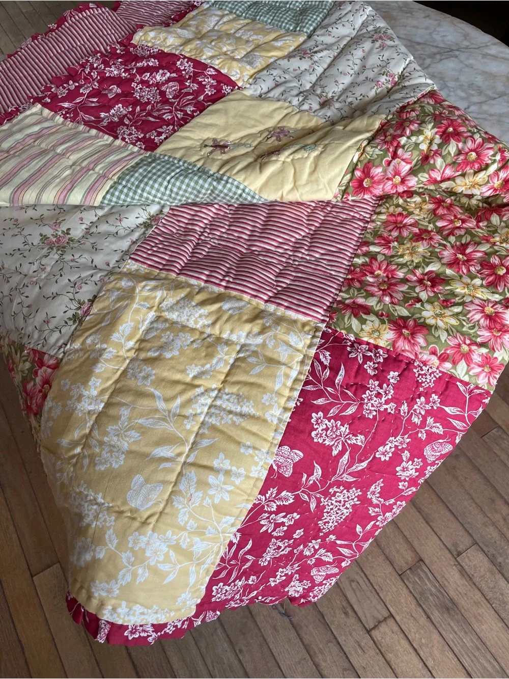 C & F Quilted Throw